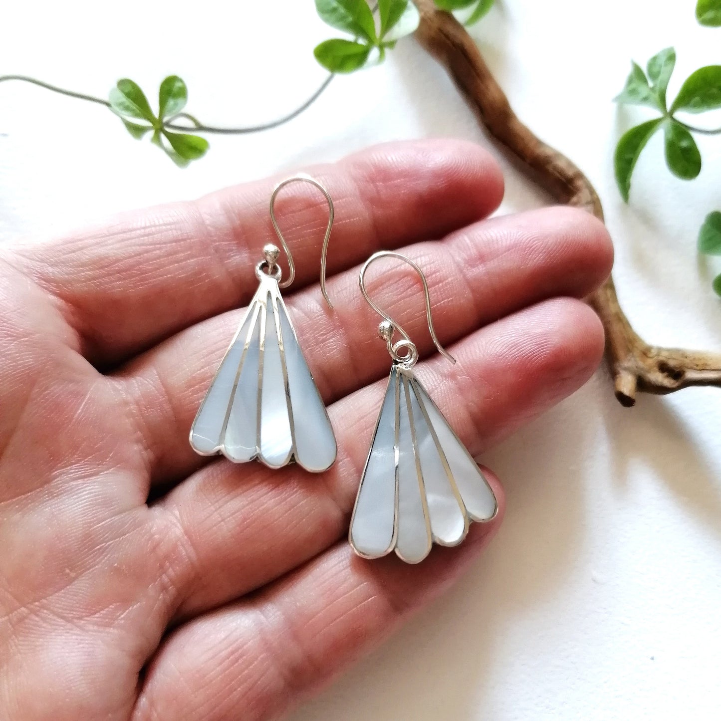 Art Nouveau Fan Earrings - Mother of Pearl